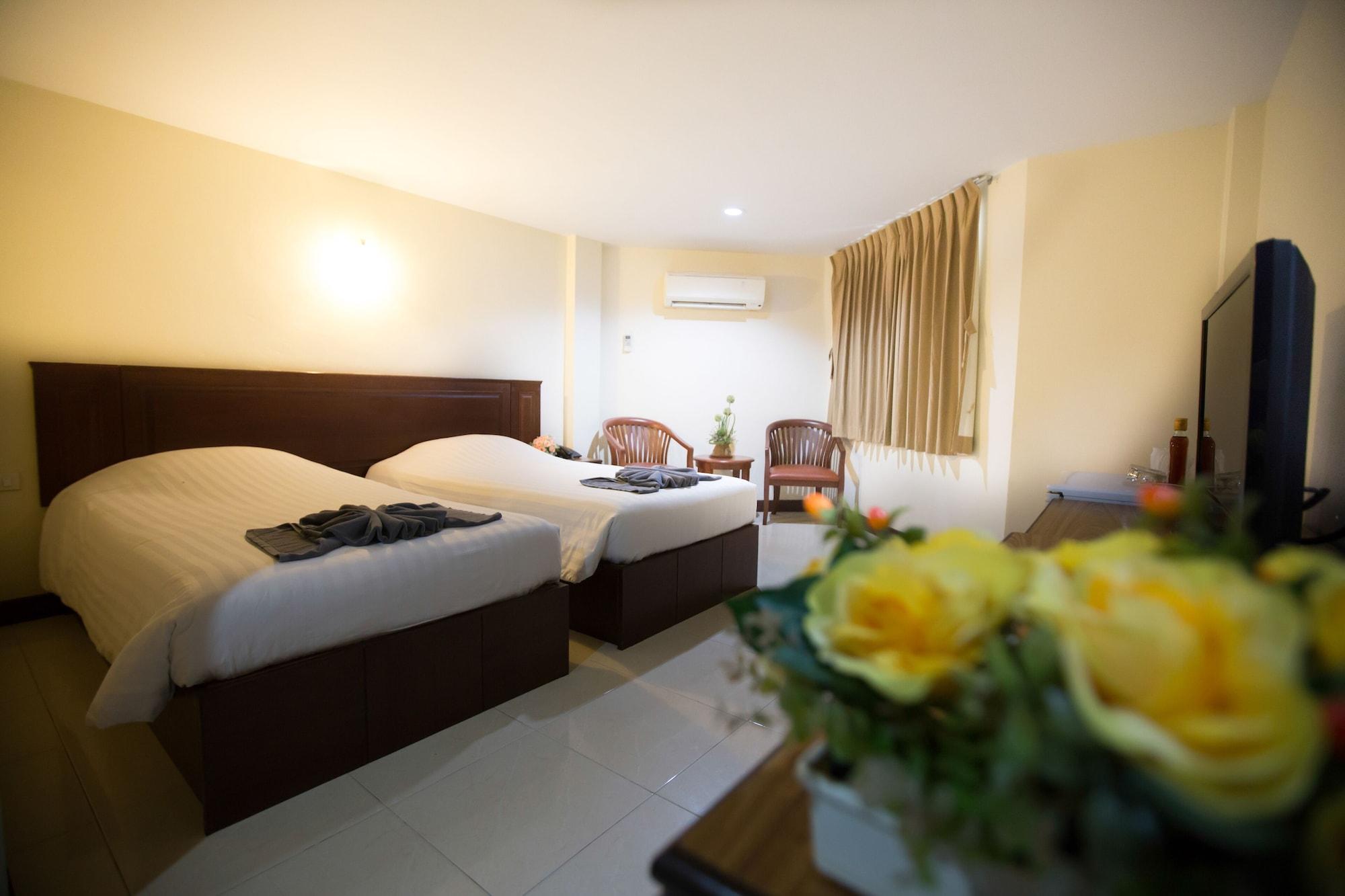 Twin Palms Resort Pattaya, Sha Extra Plus Certified Exterior photo