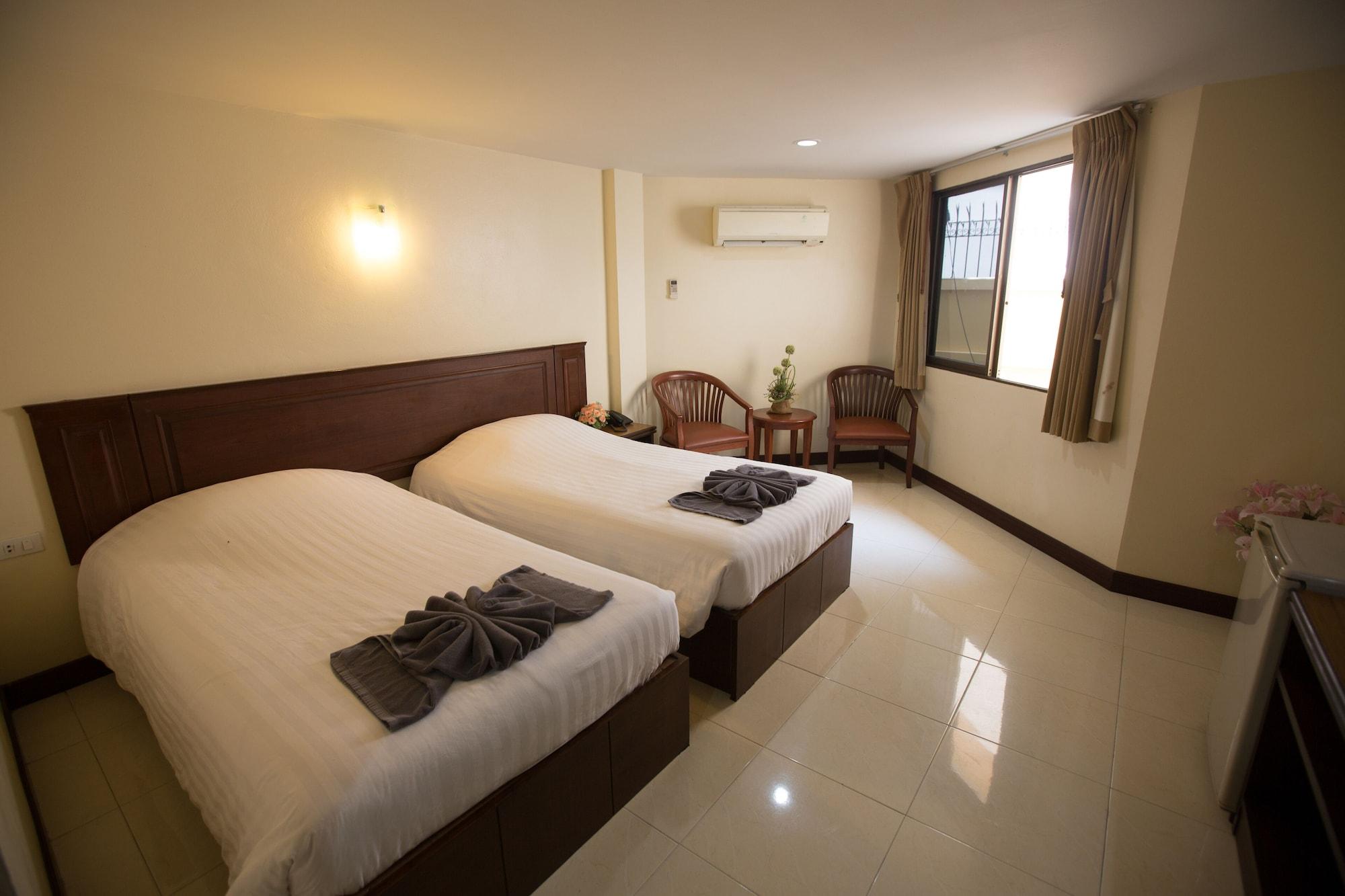 Twin Palms Resort Pattaya, Sha Extra Plus Certified Exterior photo