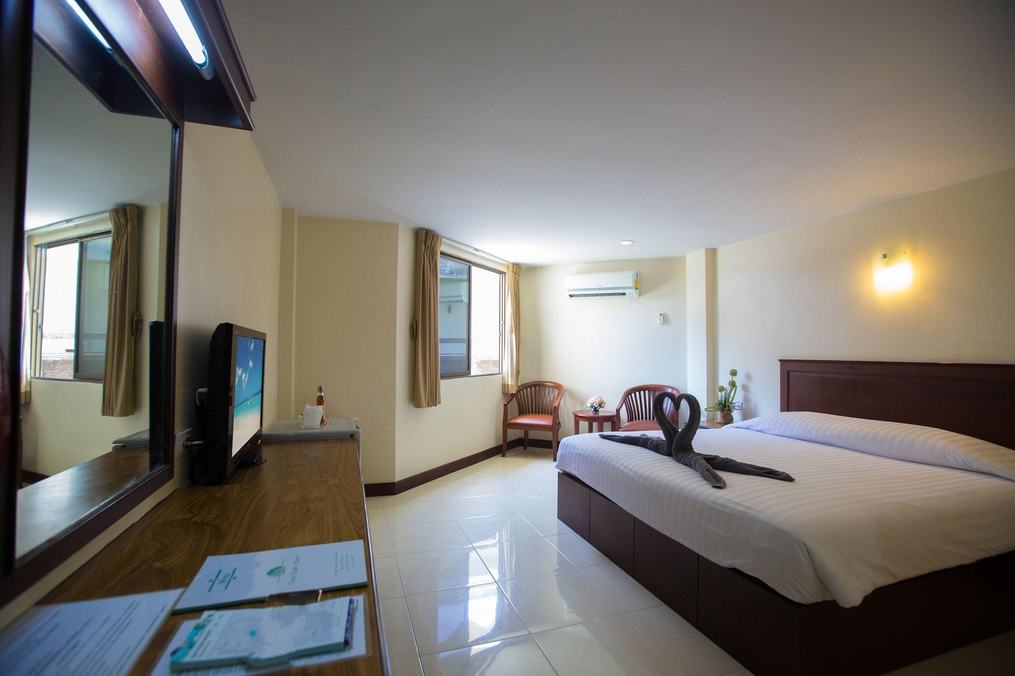 Twin Palms Resort Pattaya, Sha Extra Plus Certified Exterior photo