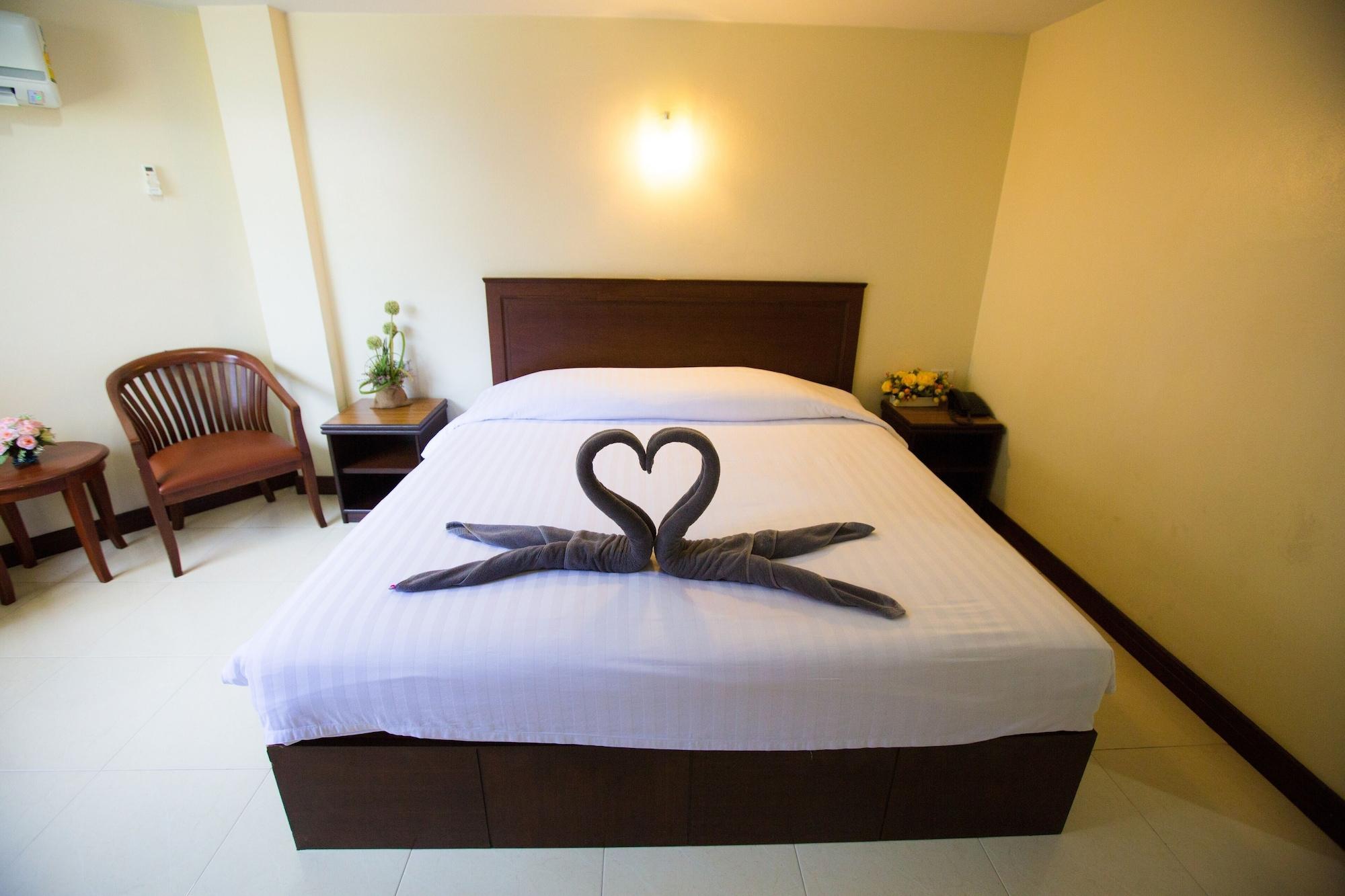 Twin Palms Resort Pattaya, Sha Extra Plus Certified Exterior photo