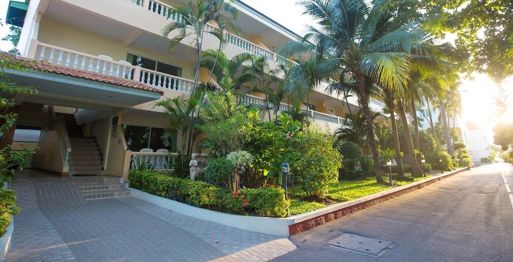 Twin Palms Resort Pattaya, Sha Extra Plus Certified Exterior photo