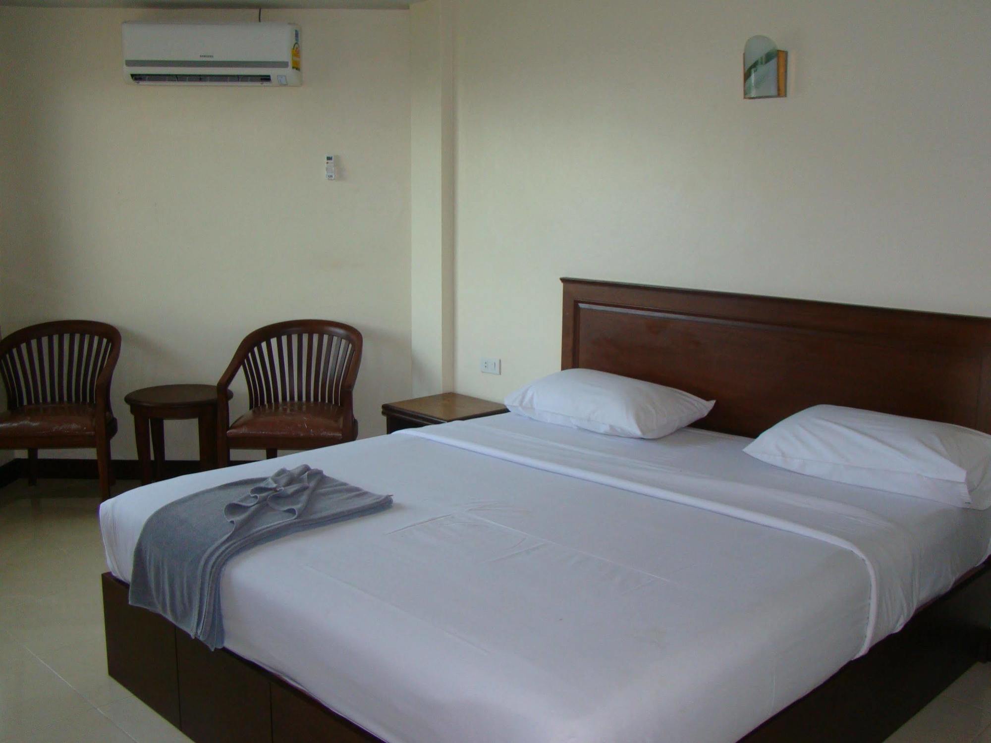 Twin Palms Resort Pattaya, Sha Extra Plus Certified Exterior photo