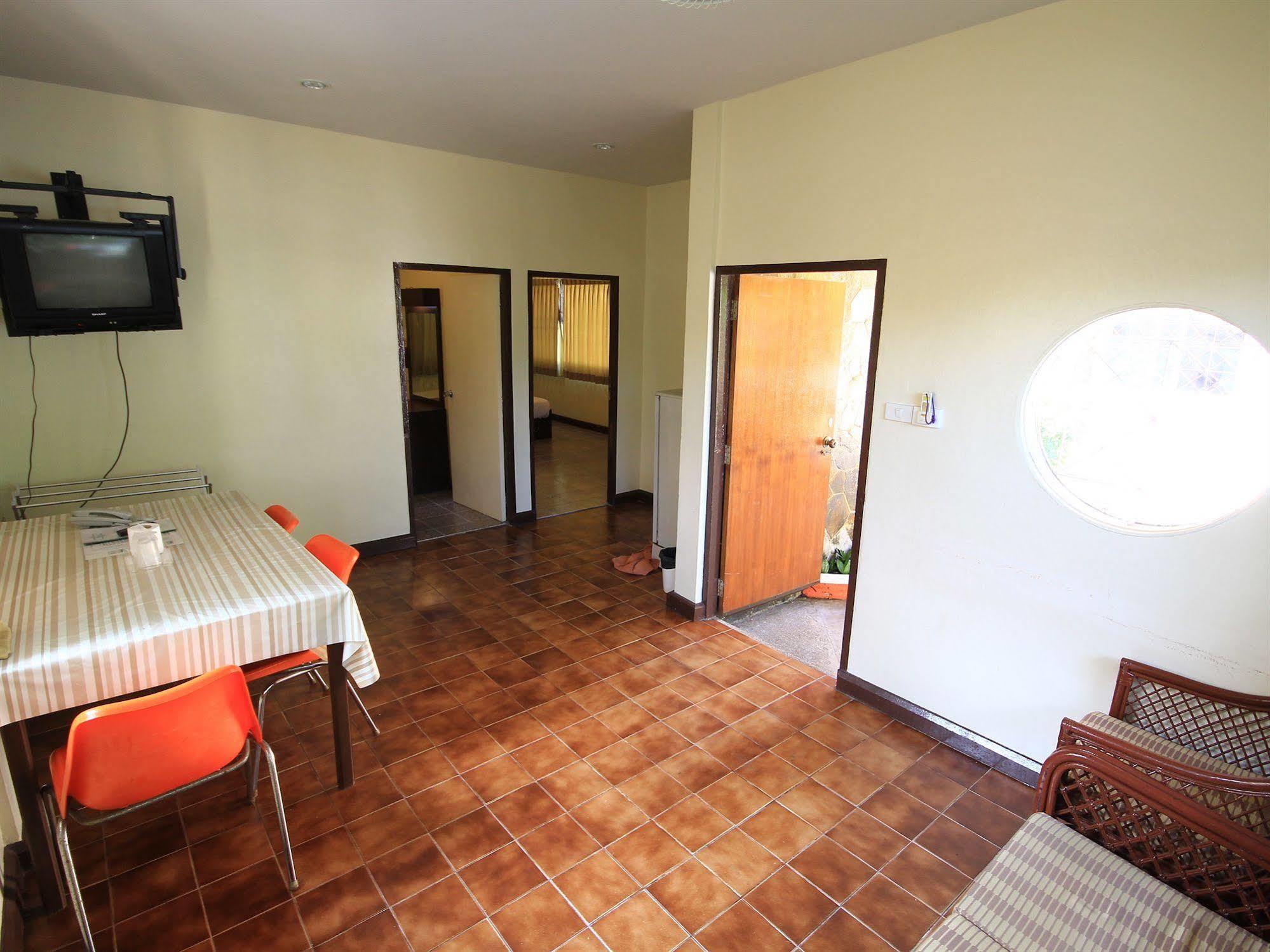 Twin Palms Resort Pattaya, Sha Extra Plus Certified Exterior photo