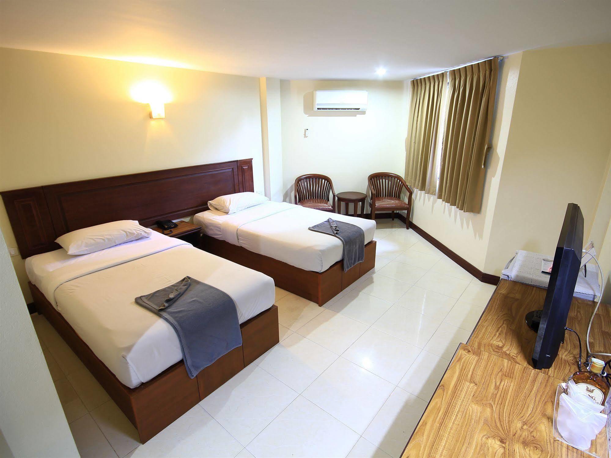 Twin Palms Resort Pattaya, Sha Extra Plus Certified Exterior photo